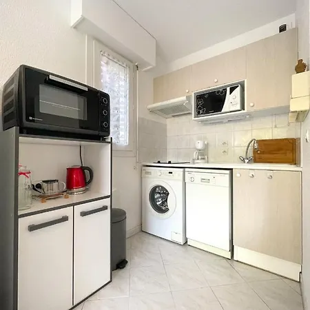 Apartment Superb With Garden Near The Sea Frejus