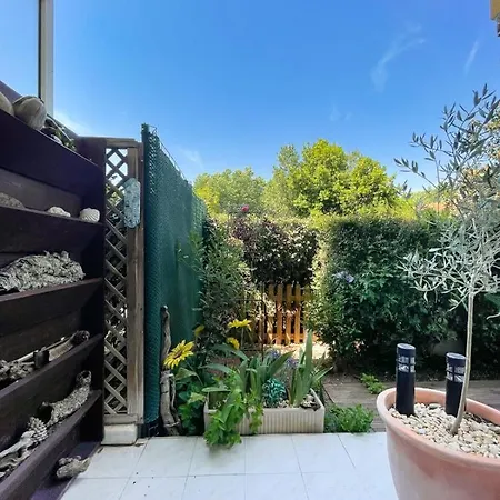 Superb With Garden Near The Sea * Frejus